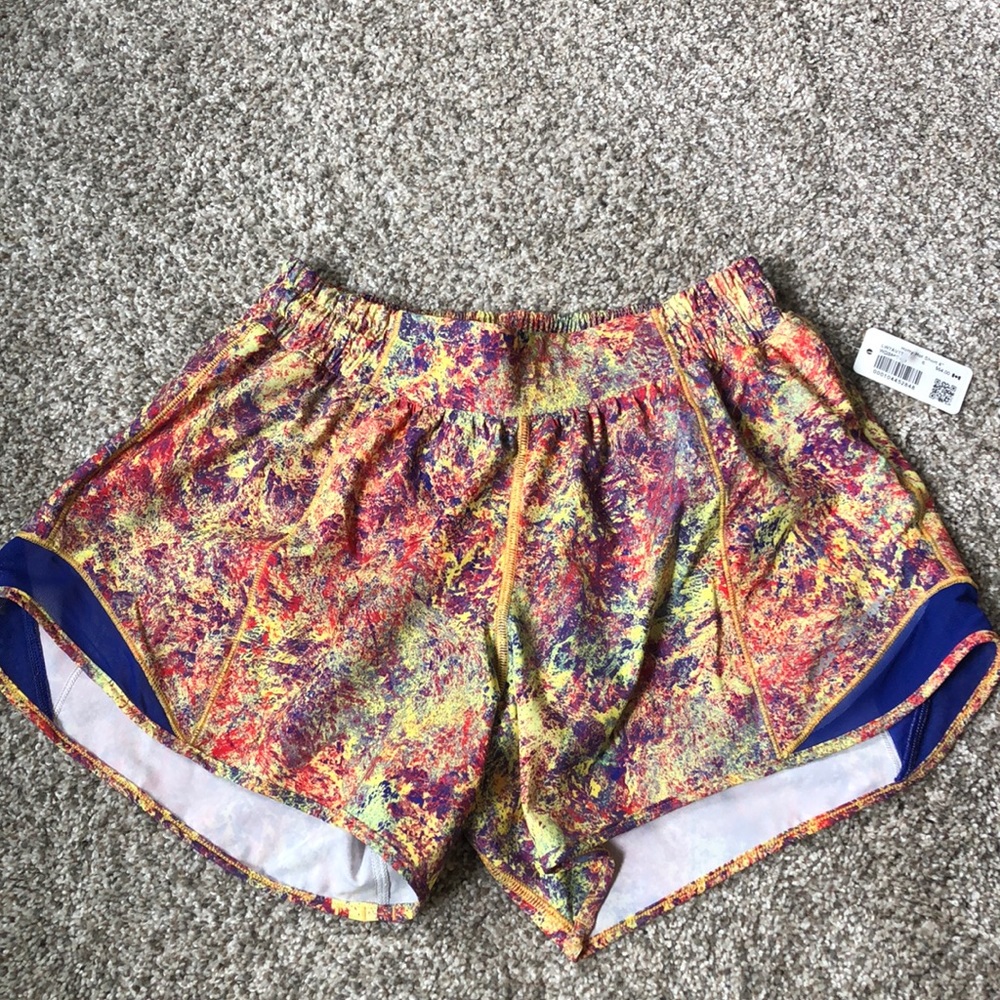 Lululemon Seawheeze Hottie Hot Shorts 4”